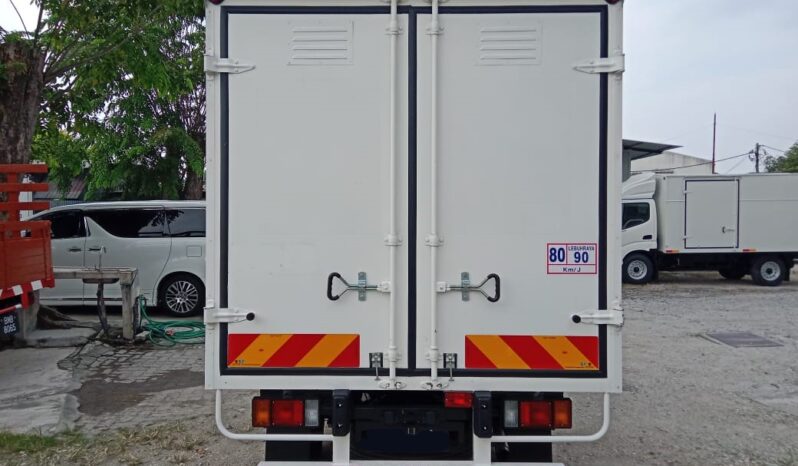 2024 Isuzu NLR77UEE Alu Box 10’3 Super TipTop Condition full