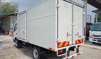 2013 Hino WU302R (UBS) Alu Box 13′ (1 LHS Door) full
