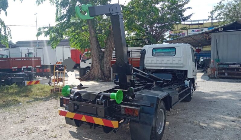2014 Isuzu NPR71UPHT AMROLL 14′ full