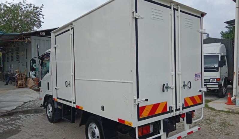 2024 Isuzu NLR77UEE Alu Box 10’3 Super TipTop Condition full