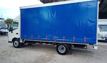 2016 Hino XZU720R Curtain Sider 17′ full