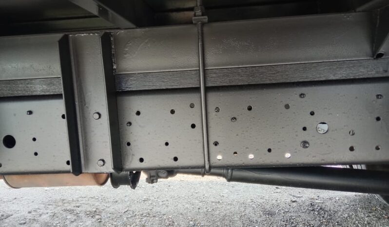 2012 Hino WU710R Aluminium Box 14’8 full