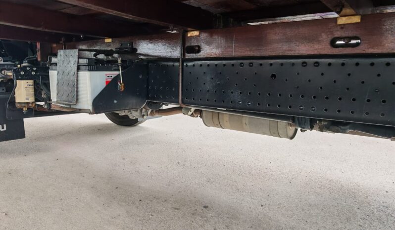 2016 Isuzu NPR75UKH Kargo Am 16’7 Tiptop Condition full