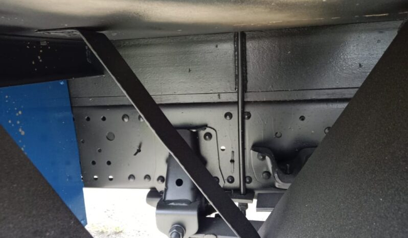 2018 Isuzu NPR81UKH FREEZER BOX 16′ (1 LHS Door) full