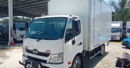 2018/19 Hino XZU710R Fiber Box 14’9
