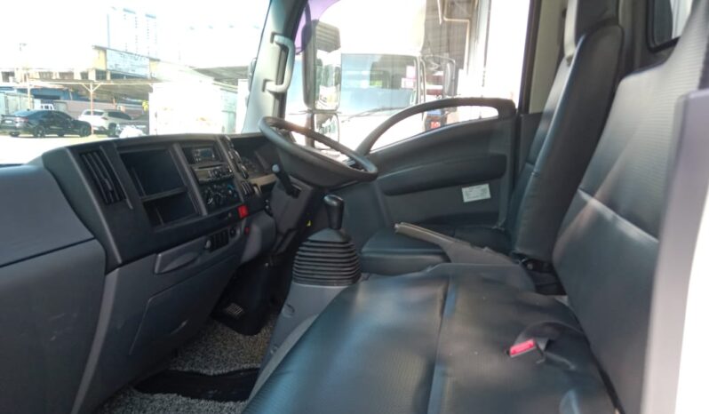 2019/20 Isuzu NLR77UEE Chiller Box 10’1 full