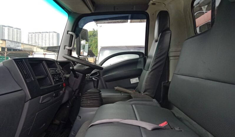🚚 2019 ISUZU NPR81UKH | KARGO AM 16’6″ | 5 STEEL RAILINGS full