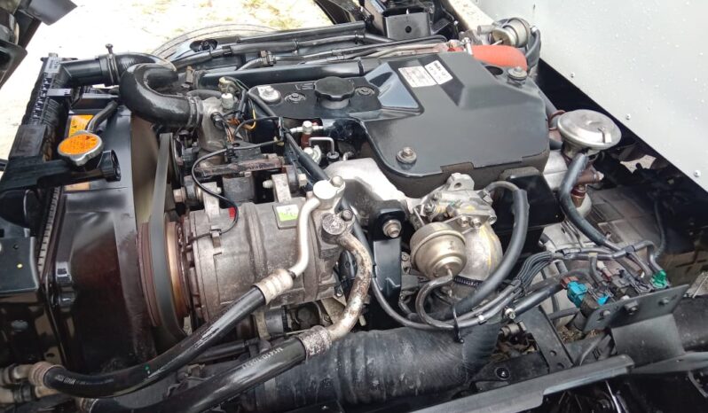 2016 Isuzu NLR55UEE Aluminium Box 10′ full