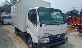 🚚 2014 HINO WU302R (UBS) | ALU BOX 13′ | 1 LHS DOOR full