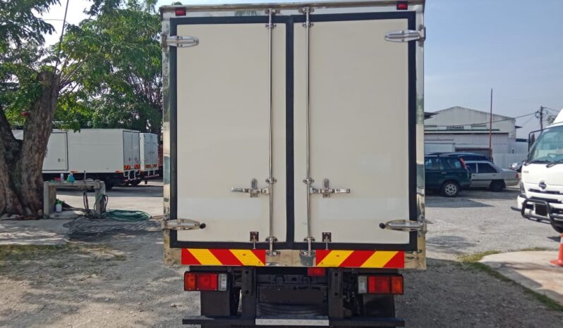 2019/20 Isuzu NLR77UEE Chiller Box 10’1 full