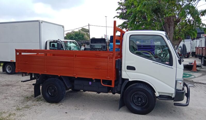2013/14 Hino WU302R KARGO AM 10’4 full