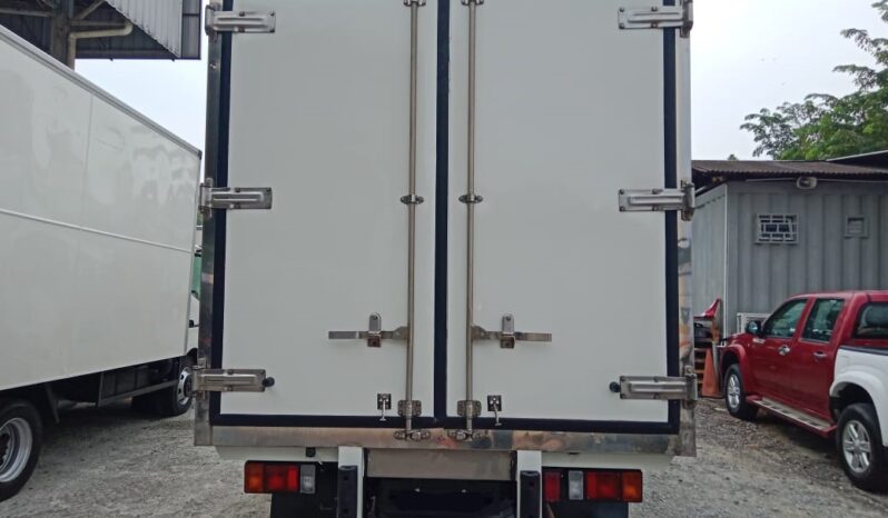 2019 ISUZU NPR81UKH | 16’2″ FREEZER BOX | full