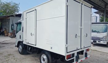 2016 Isuzu NLR55UEE Aluminium Box 10′ full