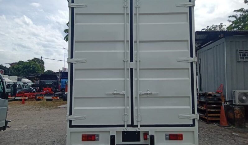 2017/18 HINO XZU710R (UBS) | CURTAIN SIDER BOX 21’7″ full