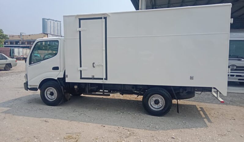 🚚 2014 HINO WU302R (UBS) | ALU BOX 13′ | 1 LHS DOOR full