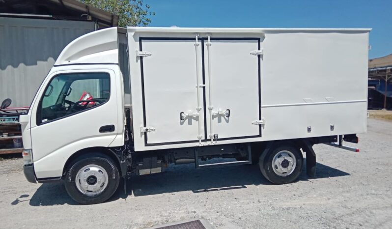 2014 Hino WU640R Aluminium Box 13’2 full