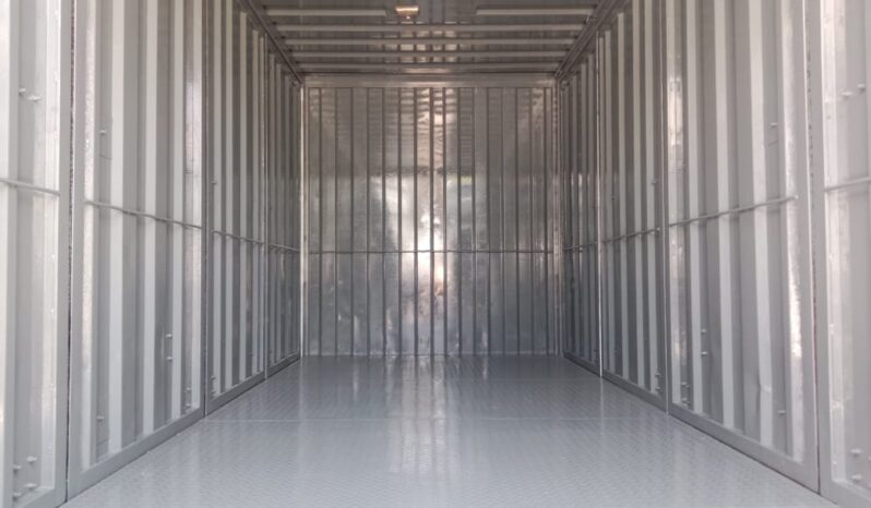 🚚 2017 HINO XZU720R | CORRUGATED BOX 17′ | 8 DOORS full