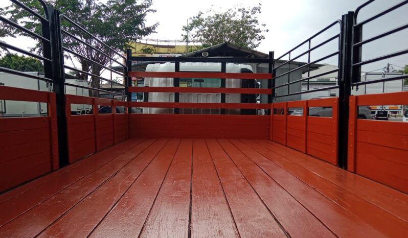 🚚 2019 ISUZU NPR81UKH | KARGO AM 16’6″ | 5 STEEL RAILINGS full