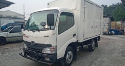 🚚 2012 HINO WU600 | ALU BOX 10’7″ | 2 RHS + 2 LHS DOORS