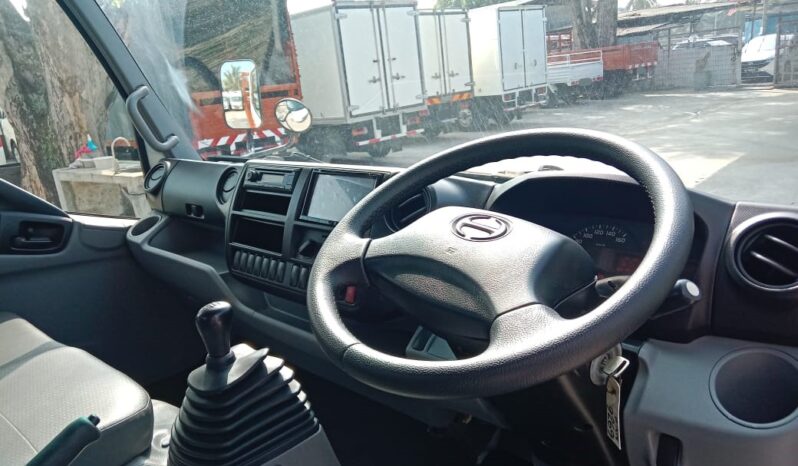 2012 HINO WU720R KARGO AM 16’10” full