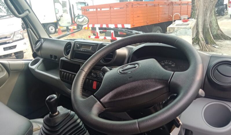 🚚 2012 HINO WU600 | ALU BOX 10’7″ | 2 RHS + 2 LHS DOORS full