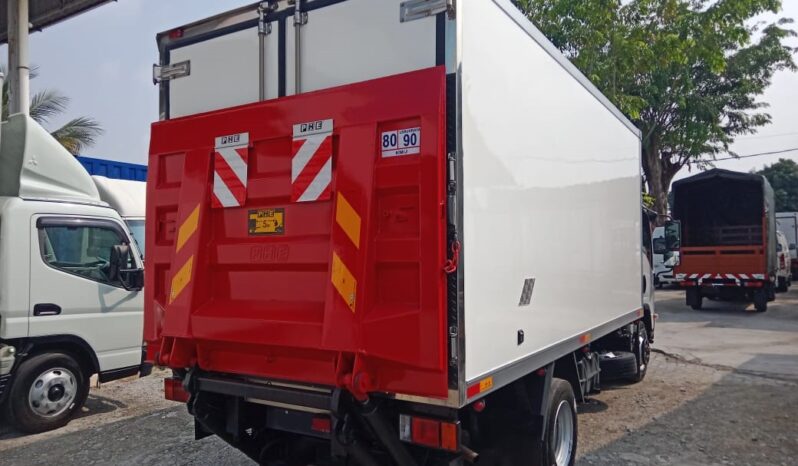 🚚 2019 ISUZU NPR81UKH | FREEZER BOX 16’1″ + TAIL LIFT | 1 LHS DOOR full