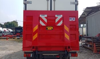 🚚 2019 ISUZU NPR81UKH | FREEZER BOX 16’1″ + TAIL LIFT | 1 LHS DOOR full