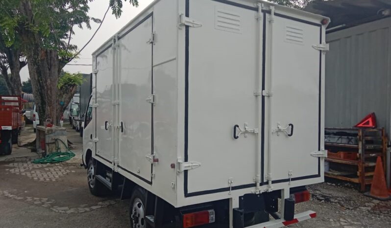 🚚 2012 HINO WU600 | ALU BOX 10’7″ | 2 RHS + 2 LHS DOORS full