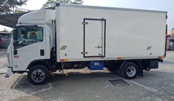 🚚 2019 ISUZU NPR81UKH | FREEZER BOX 16’1″ + TAIL LIFT | 1 LHS DOOR full