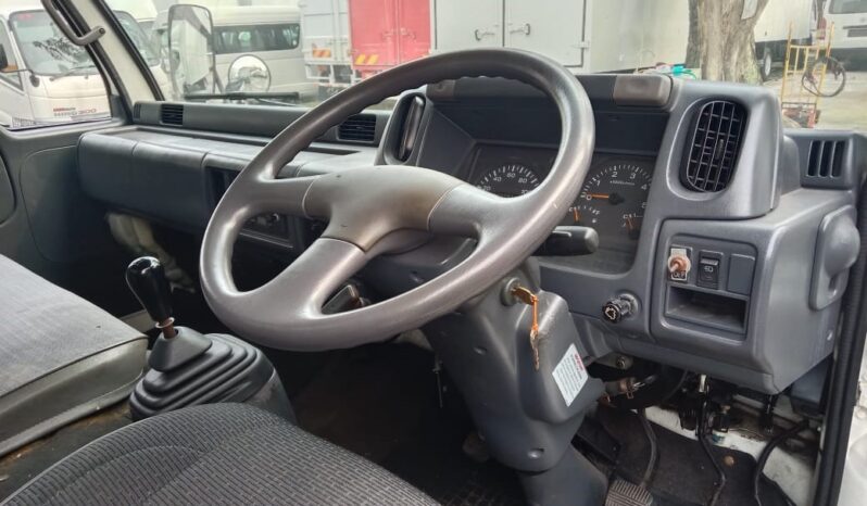 🚚 2011 NISSAN UD YU41T5 | ALUMINUM BOX 16’1″ full