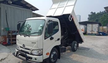 🚚 2021 HINO XZU600R CARGO STEEL TIPPER 10’4″ | TIPTOP full